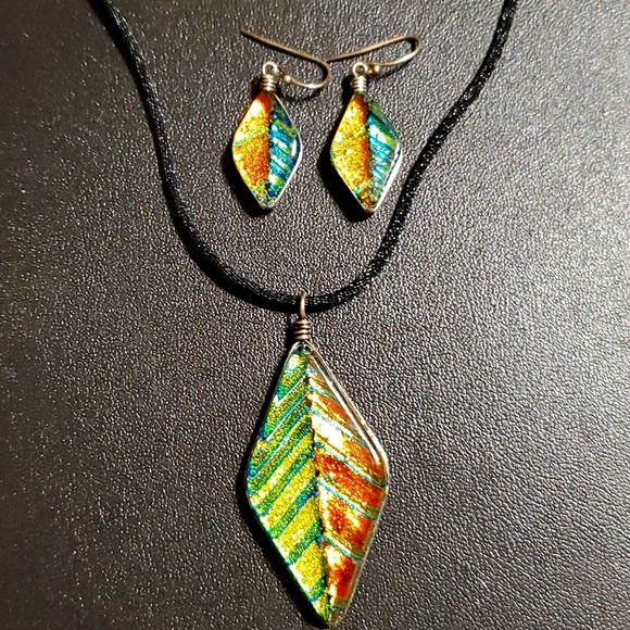 Pendant and Earring Set Black Rope Chain - Picture 1 of 4